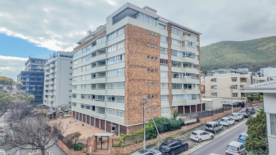To Let 2 Bedroom Property for Rent in Fresnaye Western Cape